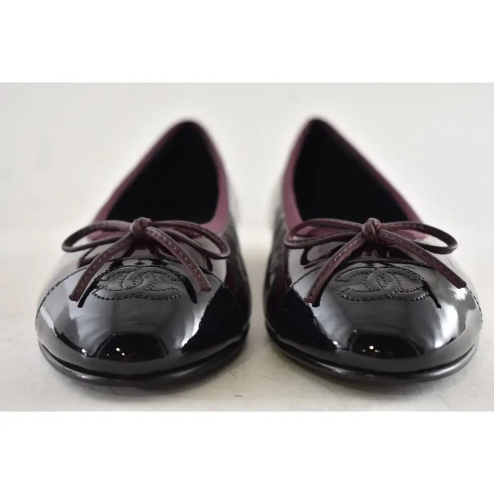 Chanel 26A Burgundy Red Black Crocodile Croc CC Logo Ballet Ballerina Flat 38.5